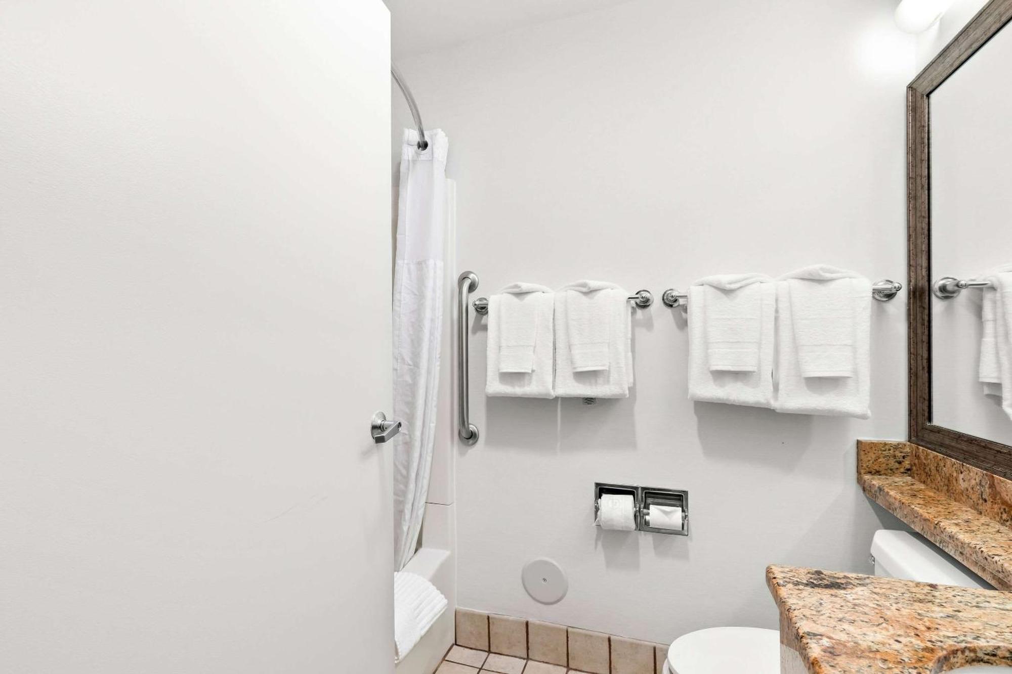 Comfort Inn Pocono Lakes Region Lake Ariel Экстерьер фото